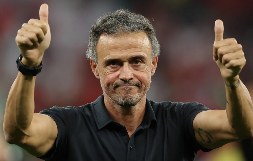 罗马诺披露：恩里克续约巴黎进展顺利，曼联传闻暂未分心